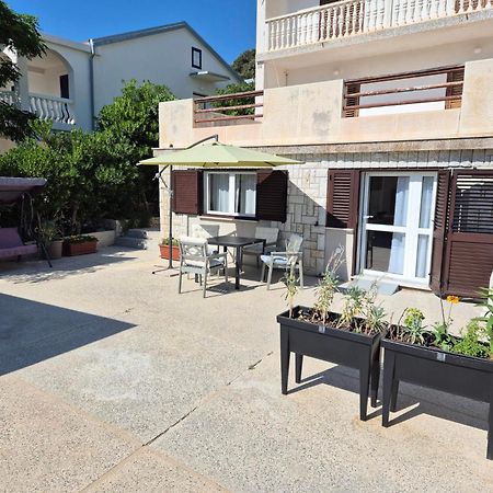 Apartments Marzic Pag Town Exterior foto