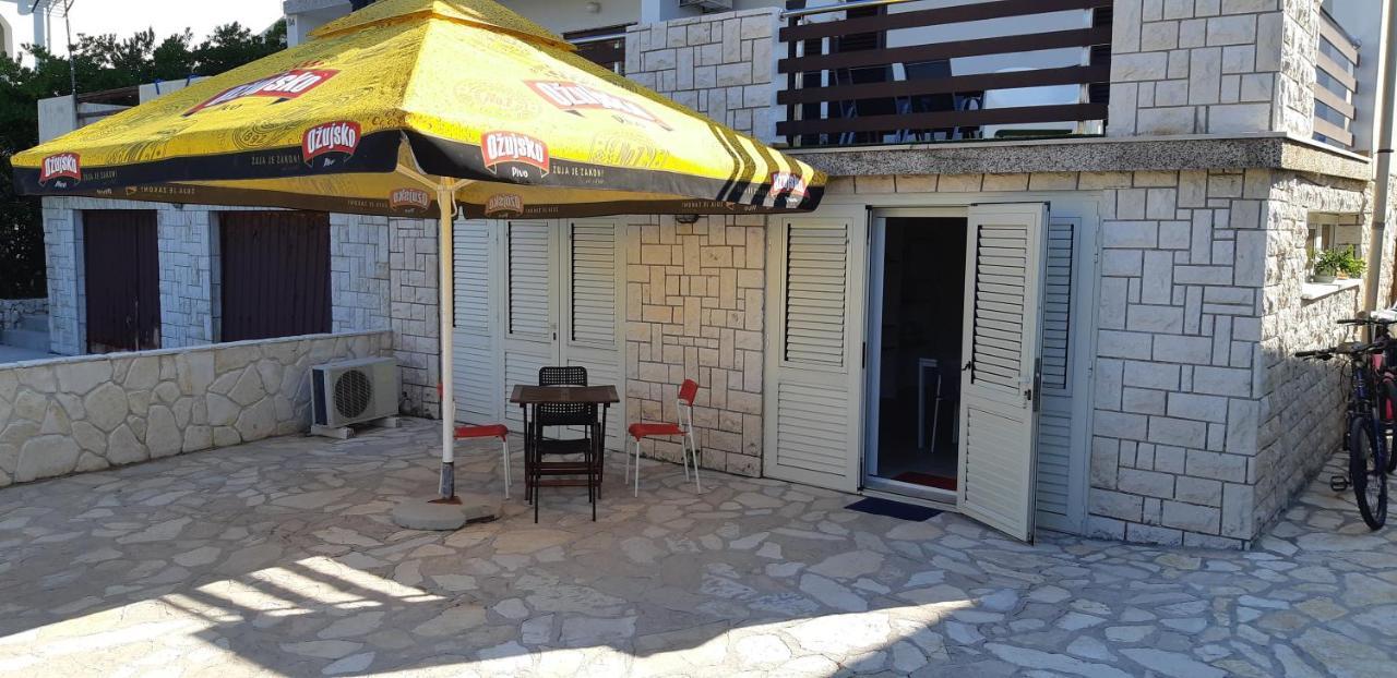 Apartments Marzic Pag Town Exterior foto